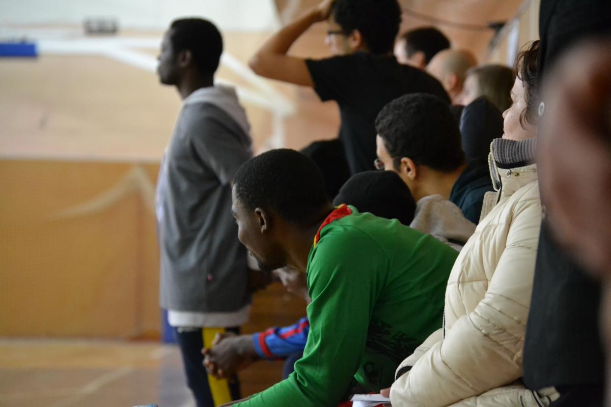 Иностранные слушатели СГАУ приняли участие в спортивном мероприятии «Приз зимних каникул - 2015» Фото 1