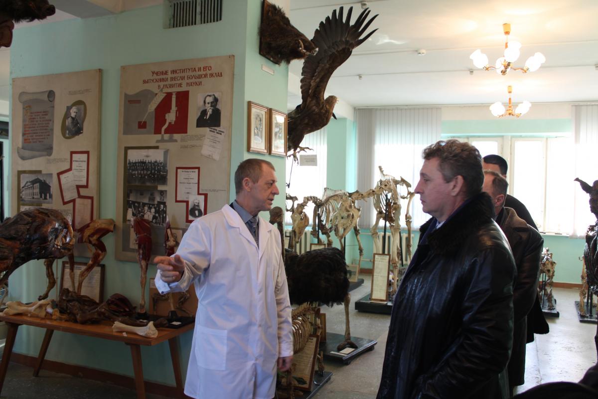 Экскурсия в анатомическом музее  делегации Самарской области Фото 2