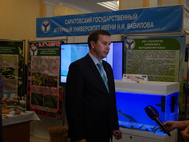 Участие в выставке продукции импортозамещения в реальном секторе экономики Саратовской области Фото 1