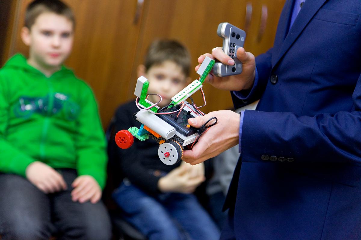 В инжиниринговом центре СГАУ начал свою работу кружок для детей «Робототехника в новом измерении» Фото 12