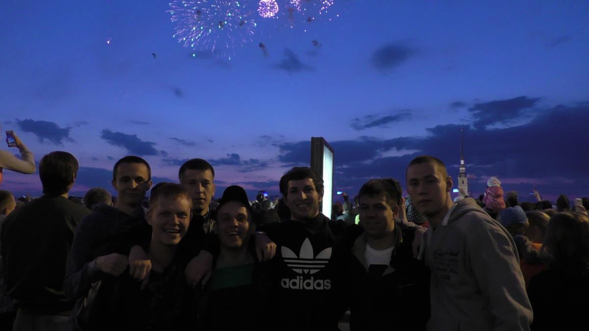 Праздник Победы студенты лучшей группы университета встретили в городе-герое Санкт-Петербург Фото 13