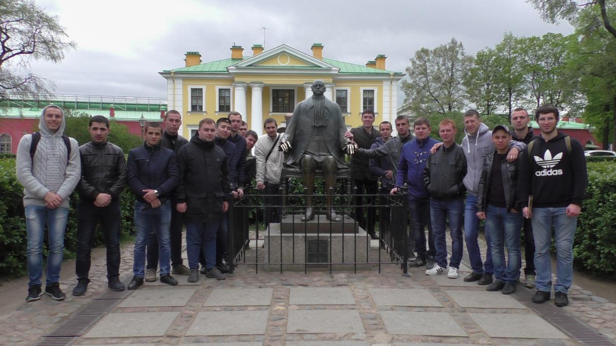 Праздник Победы студенты лучшей группы университета встретили в городе-герое Санкт-Петербург Фото 15