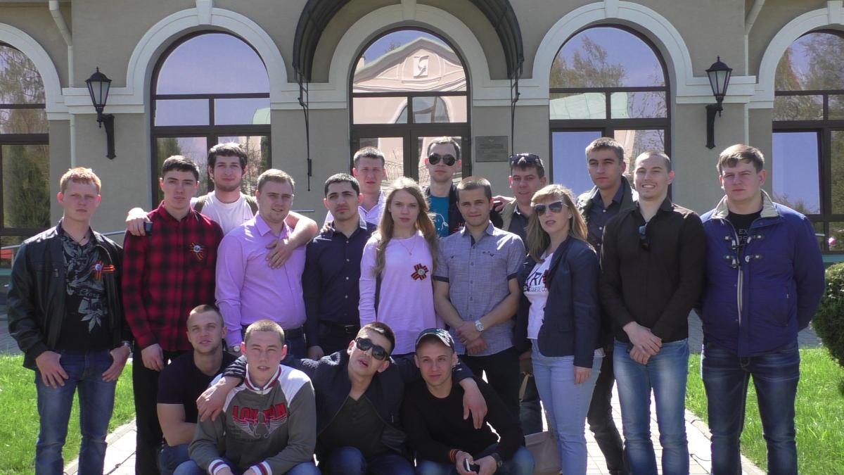 Праздник Победы студенты лучшей группы университета встретили в городе-герое Санкт-Петербург Фото 8