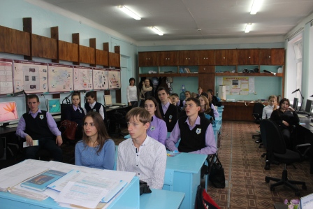 Встреча со школьниками проведена в МОУ СОШ №6 г. Маркса. Фото 1