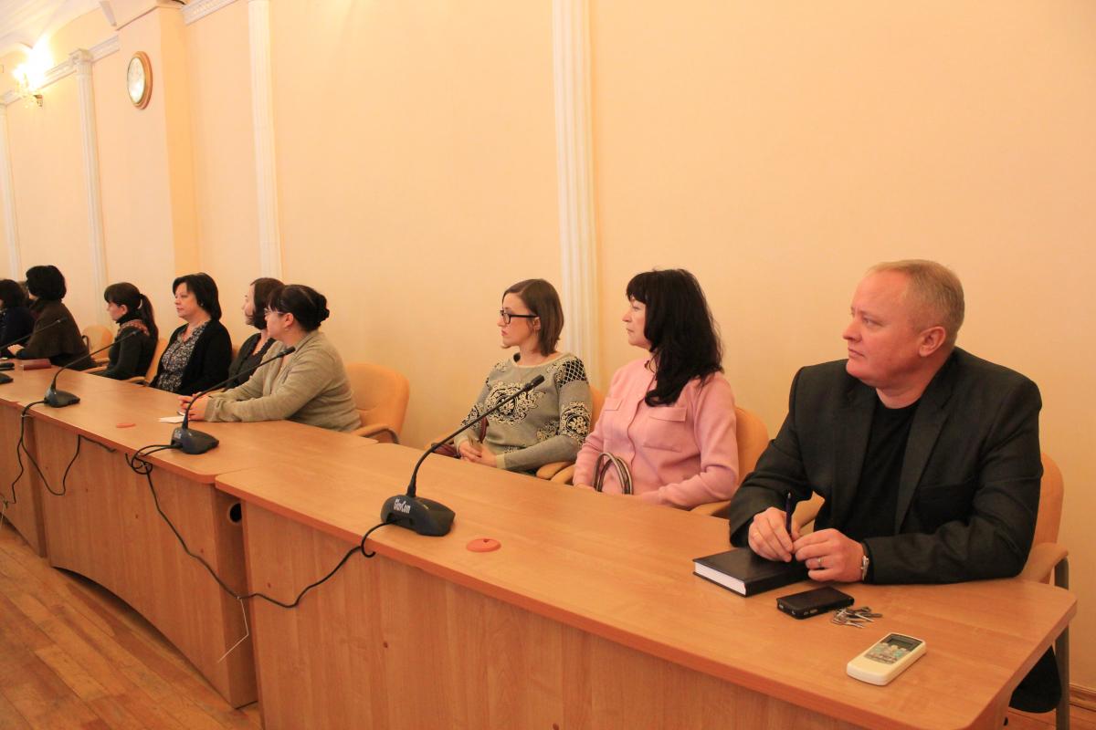 Встреча Поповой О.М., руководителей структурных подразделений с кураторами студенческих групп вуза Фото 2