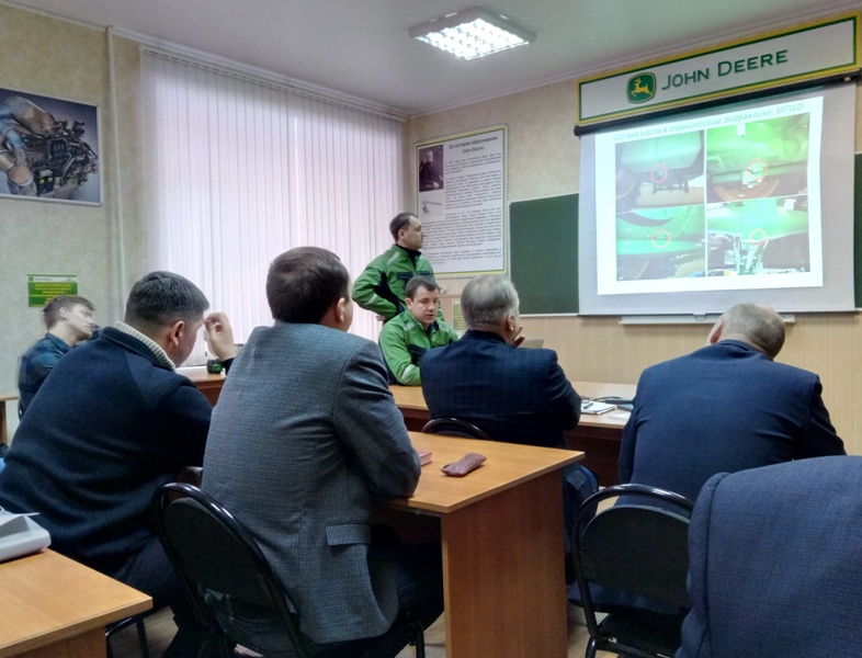 Семинар «Современный парк техники John Deere в Саратовской области»  для преподавателей  и студентов Фото 1
