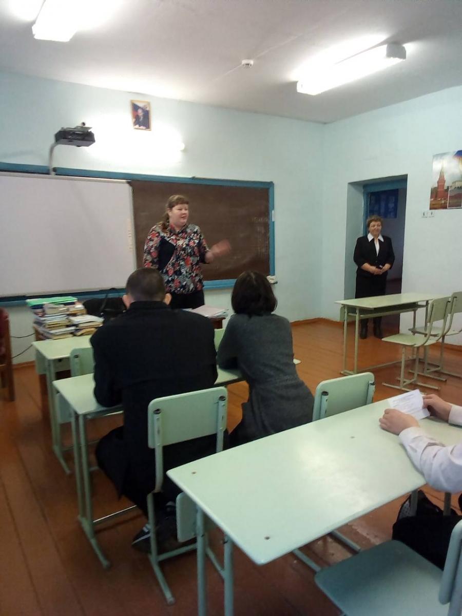 Очередная встреча с обучающимися школ Марксовского района Фото 2