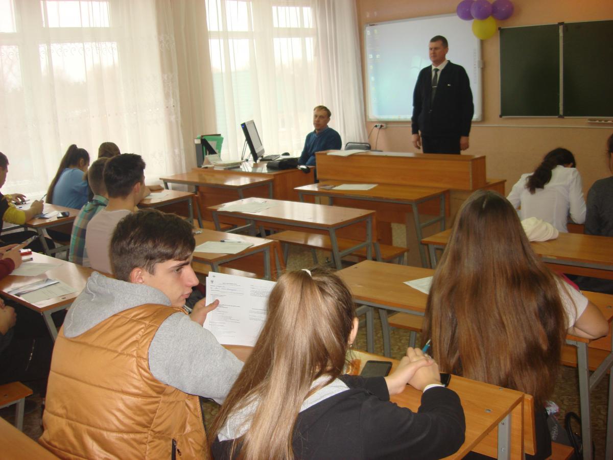 Выездное профориентационное мероприятие в школах Вольского района Саратовской области Фото 5