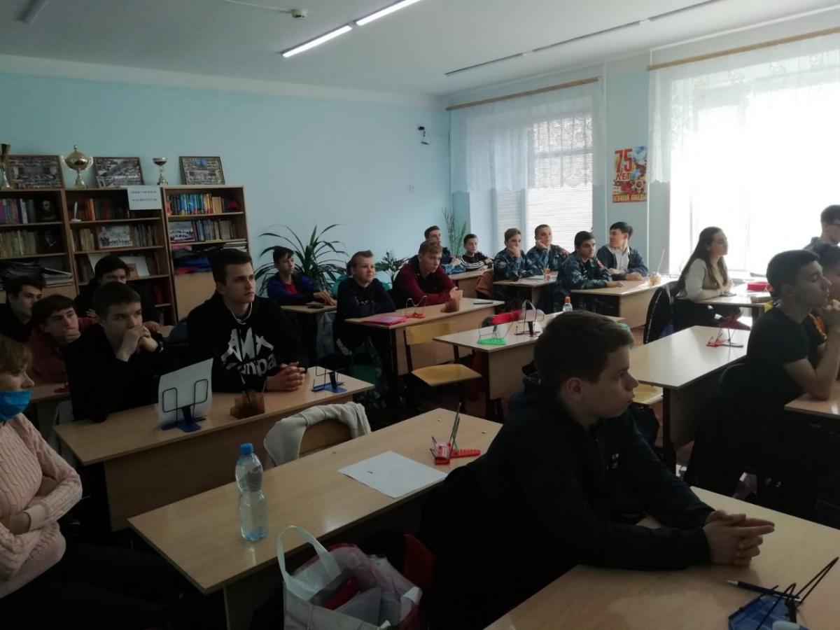 Состоялись первые занятия агроклассников г. Пугачева Фото 1