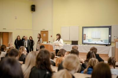 Заседание школьной секции "Шаги в науку" в рамках научно-практического форума "День хлеба и соли"