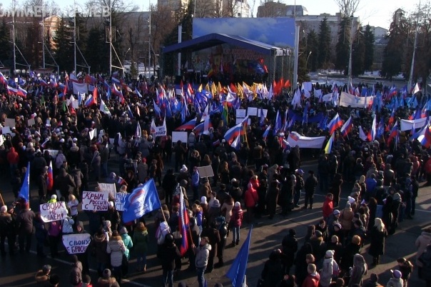 Студенты факультета ПОиЛХ  приняли участие в митинге в поддержку жителей Крыма