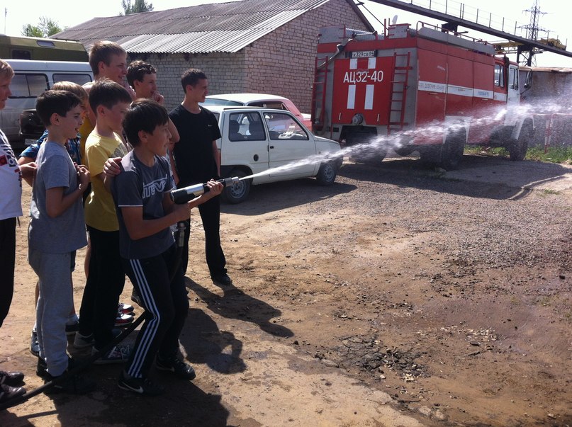Соревнования среди дружин юных пожарных школ Волжского района Фото 7