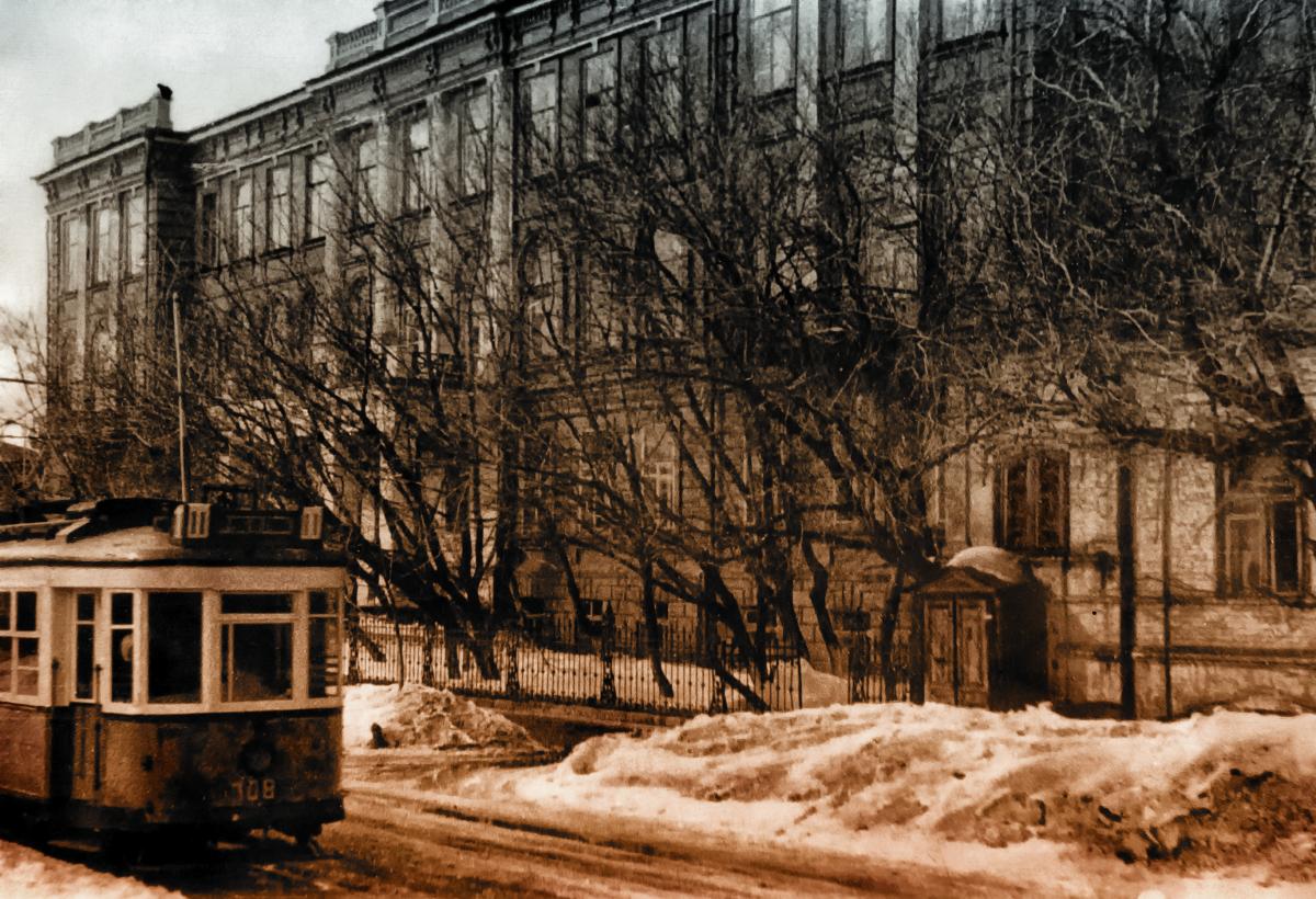 Учебный корпус по ул. Советская 60. 1933 г.