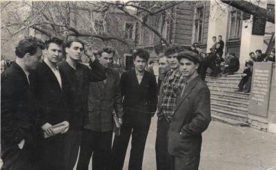 Студенты 1 курса механического факультета 1940-е годы