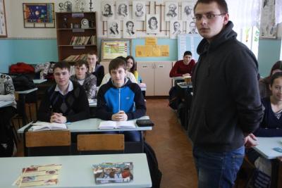 Шк. №2 студент Арсениевич Влад рассказывает школьникам о учебе в СГАУ
