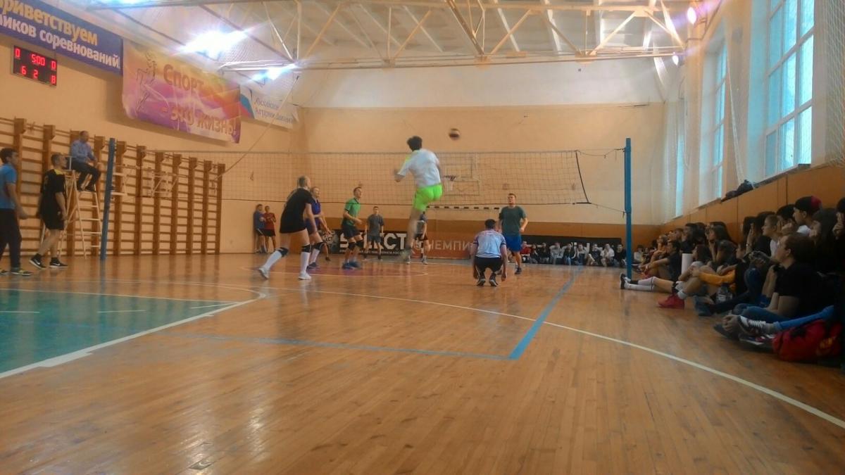 Представители общежитий сразились в волейбольном турнире Фото 1
