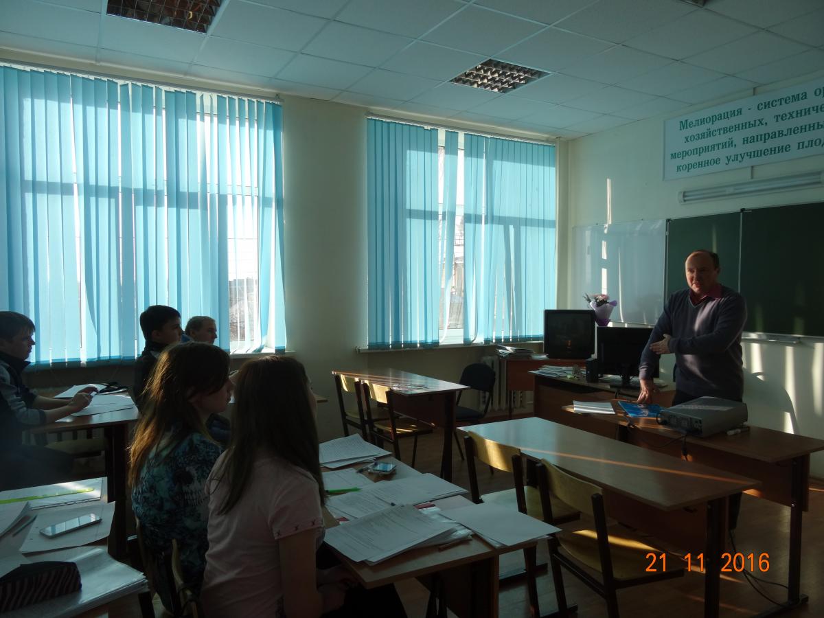 Профориентационная работа кафедры ИИПиВ в г. Пугачеве. Фото 3