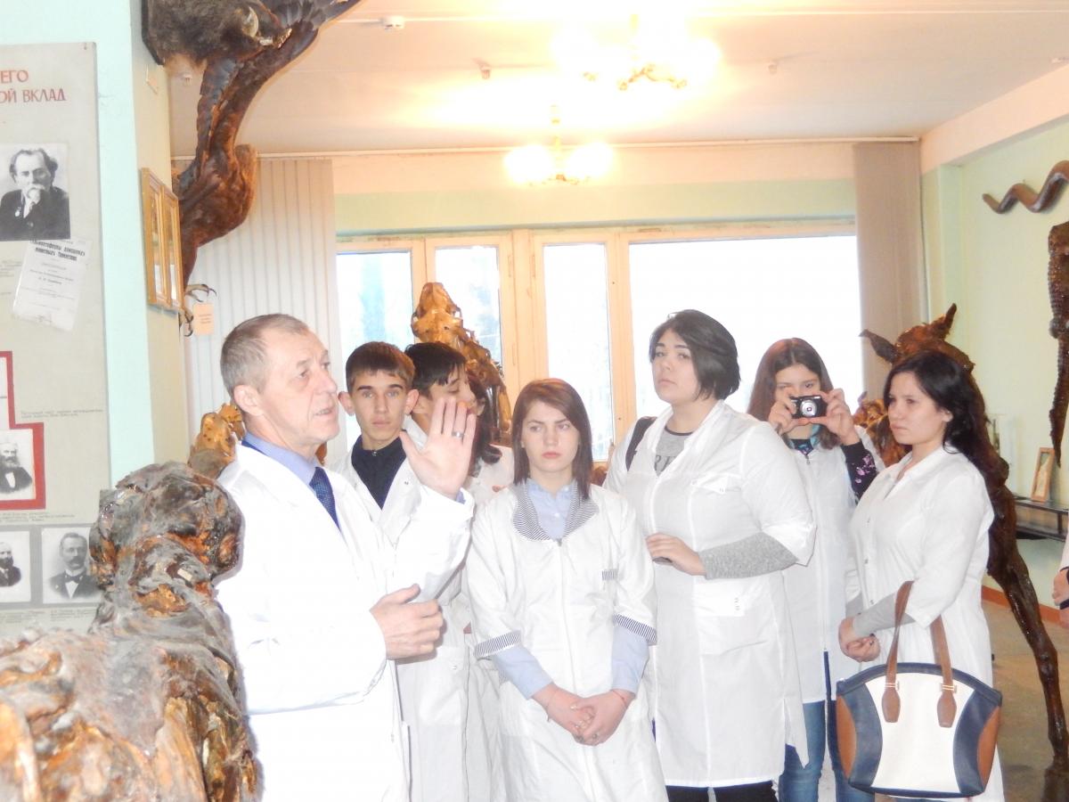 Занятия со студентами Краснокутского зооветеринарного техникума Фото 5