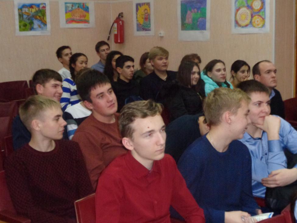 Профориентационная  встреча с выпускниками школ г.Калининска. Фото 12