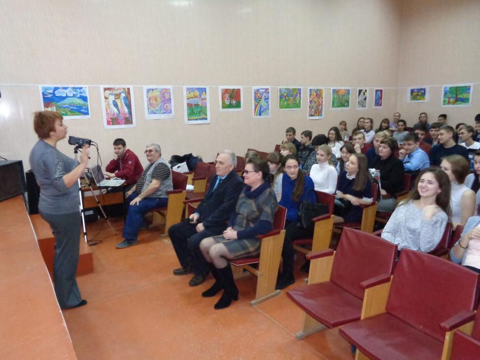 Профориентационная  встреча с выпускниками школ г.Калининска. Фото 3