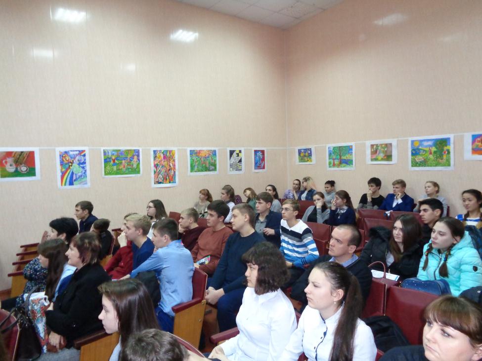 Профориентационная  встреча с выпускниками школ г.Калининска. Фото 4