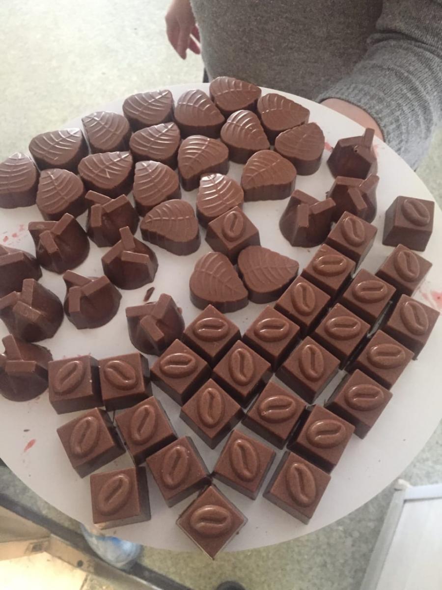 Мастер–класс по изготовлению шоколадных конфет Фото 12
