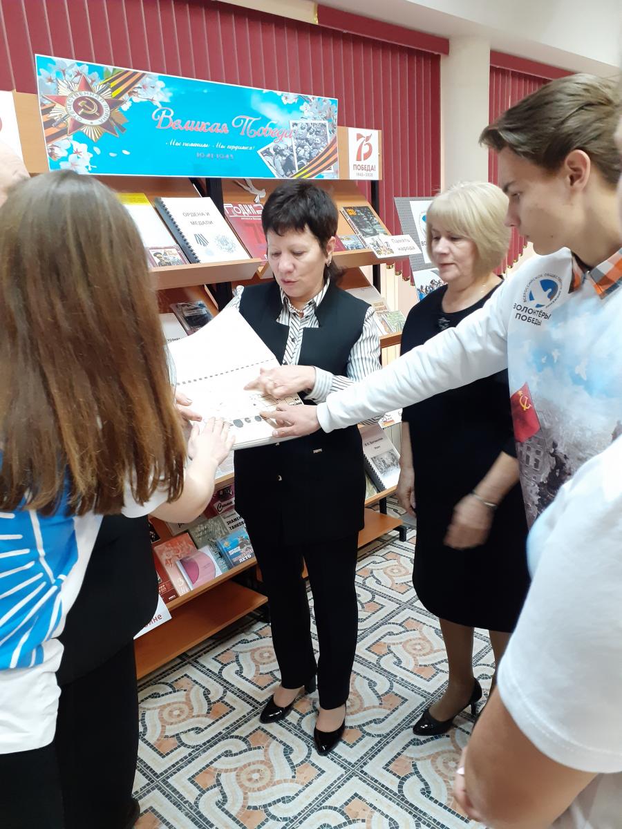 Волонтеры СГАУ приняли участие во всероссийской акции памяти «Блокадный хлеб» Фото 4