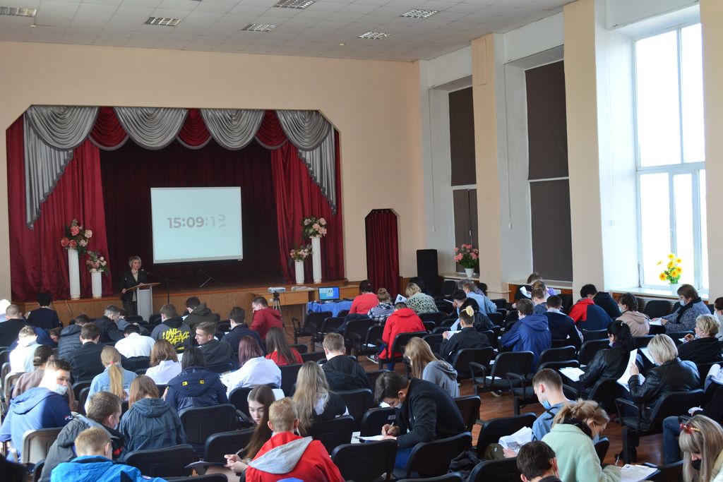 Обучающиеся и преподаватели Пугачевского филиала приняли участие в Международной просветительско-патриотической акции  «Диктант Победы»