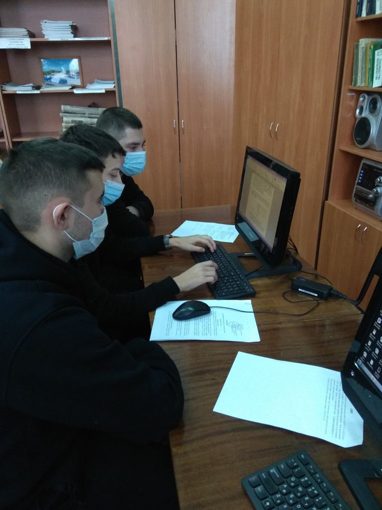 Обучающиеся и преподаватели Пугачевского филиала приняли участие в Международной акции «Тест по истории Великой Отечественной войны» Фото 6