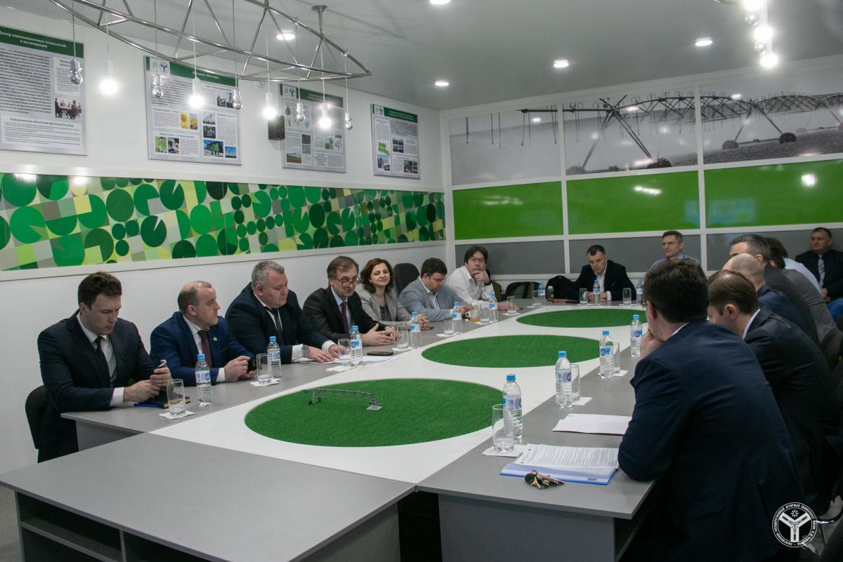 В СГАУ прошел круглый стол в рамках «Open Innovations Startup Tour 2022». Фото 11