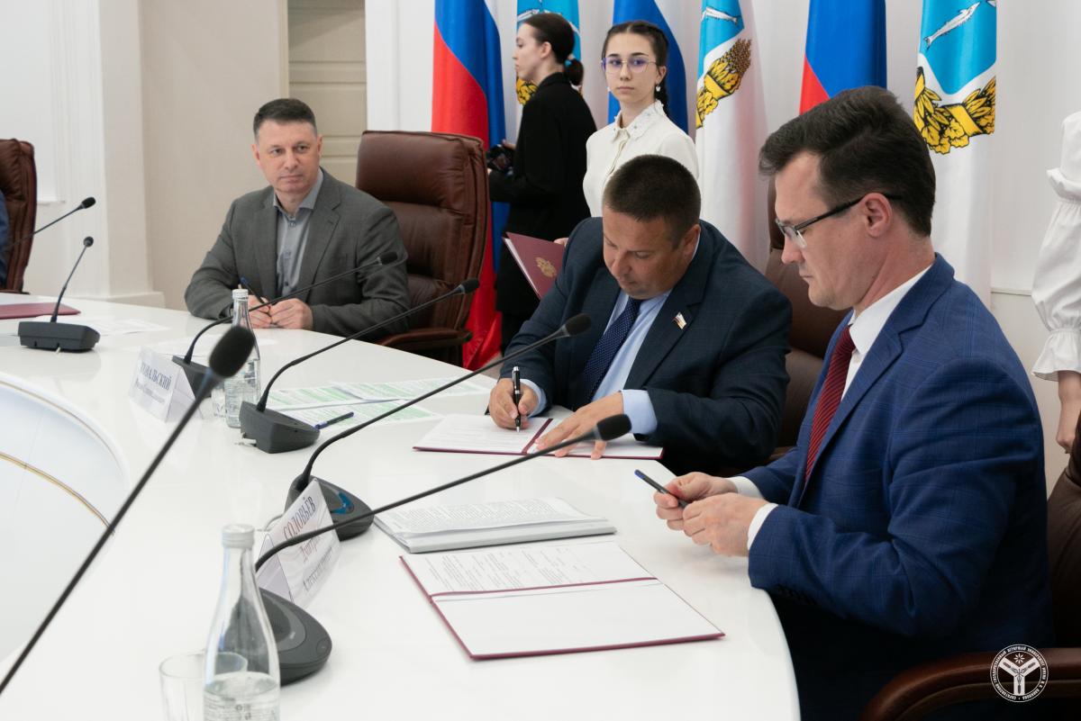 СГАУ и Правительство области подписали соглашение о партнерстве. Фото 7